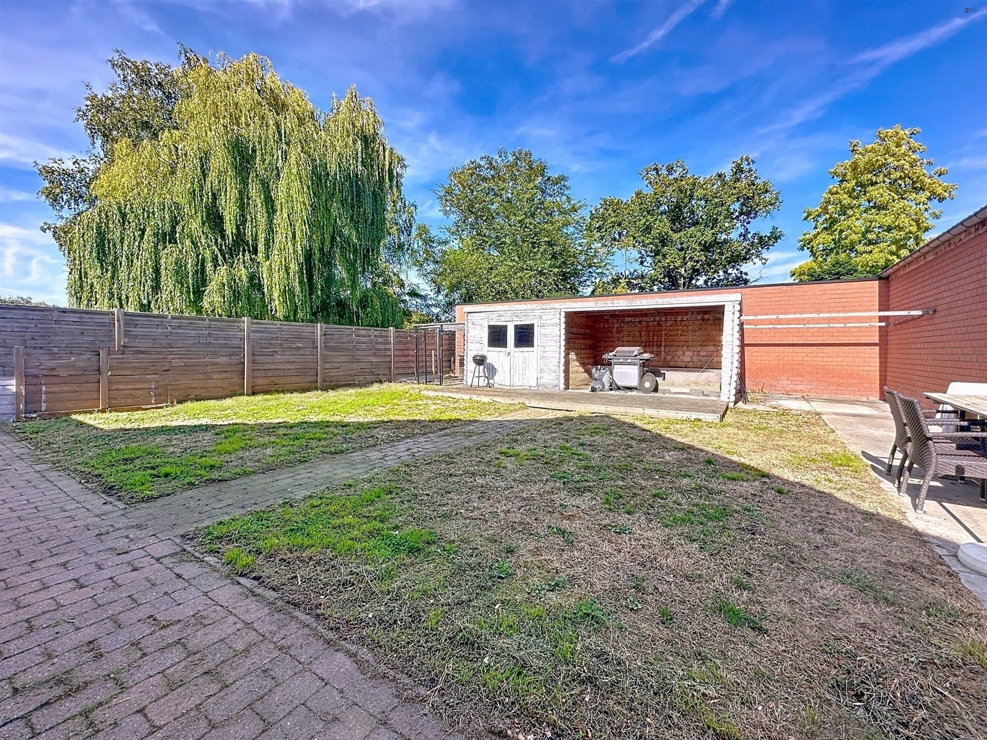 Prachtige open bebouwing met 4 slaapkamers en garage foto 23