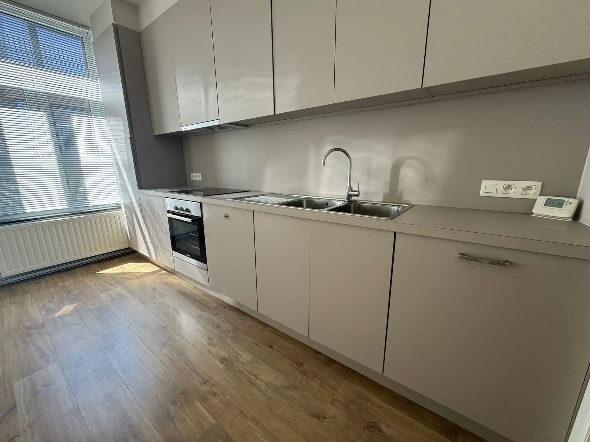 Gerenoveerde bel-etage in het volle stadscentrum foto 8