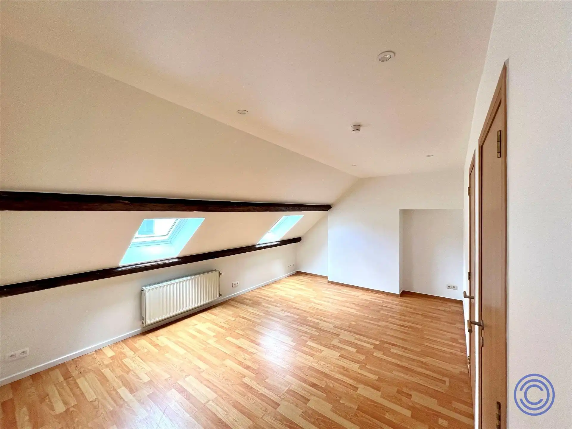 Opgefrist 2slpk appartement op TOP-locatie! foto 3