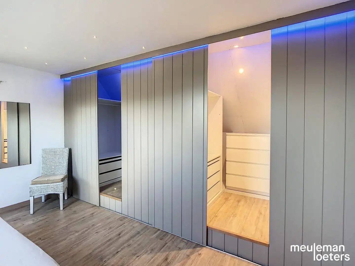 Lichtrijk appartement  met drie slaapkamers foto 10