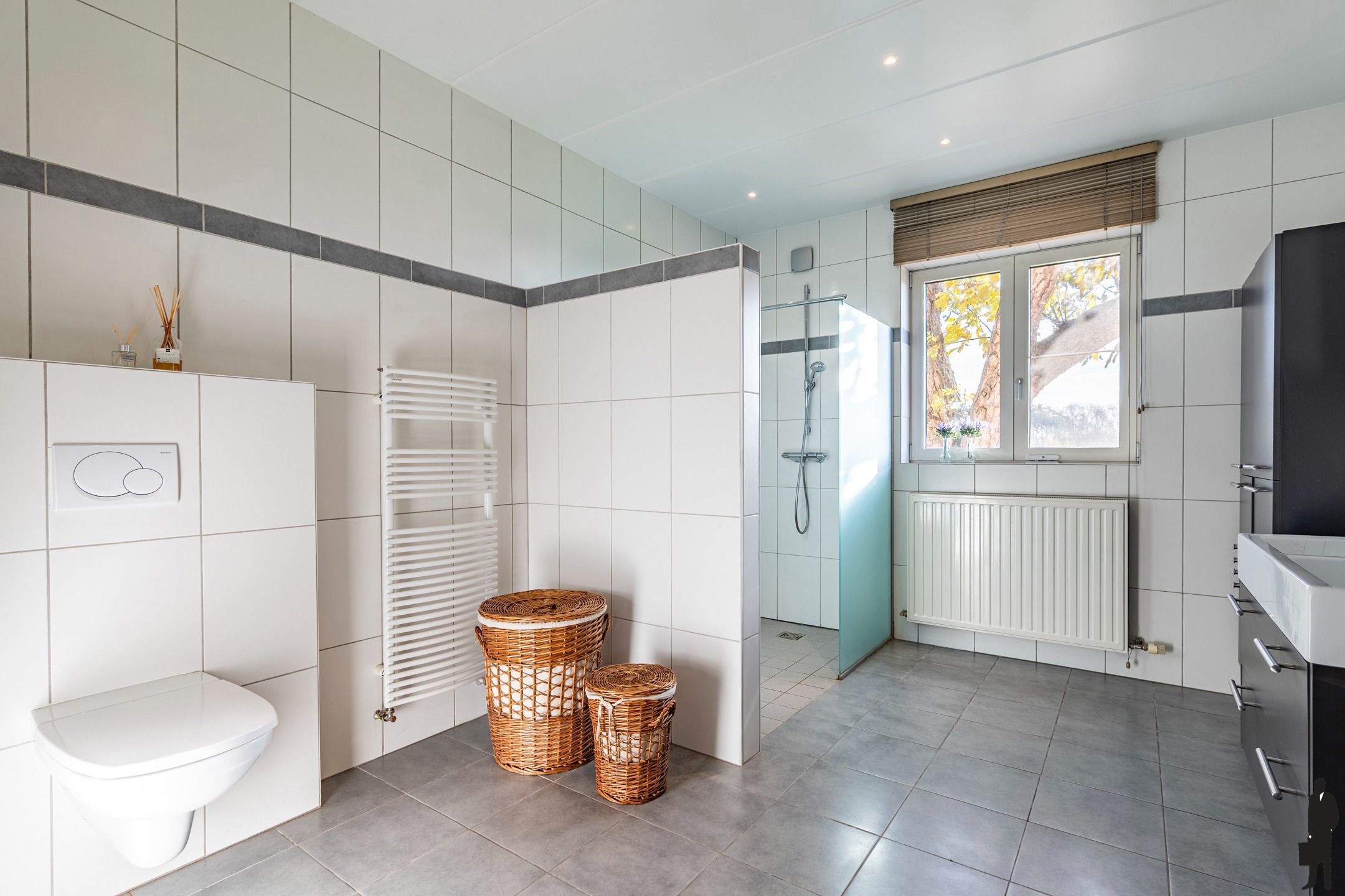 Landelijk gelegen woning in Minderhout op ca 9.000 m² grond foto 32