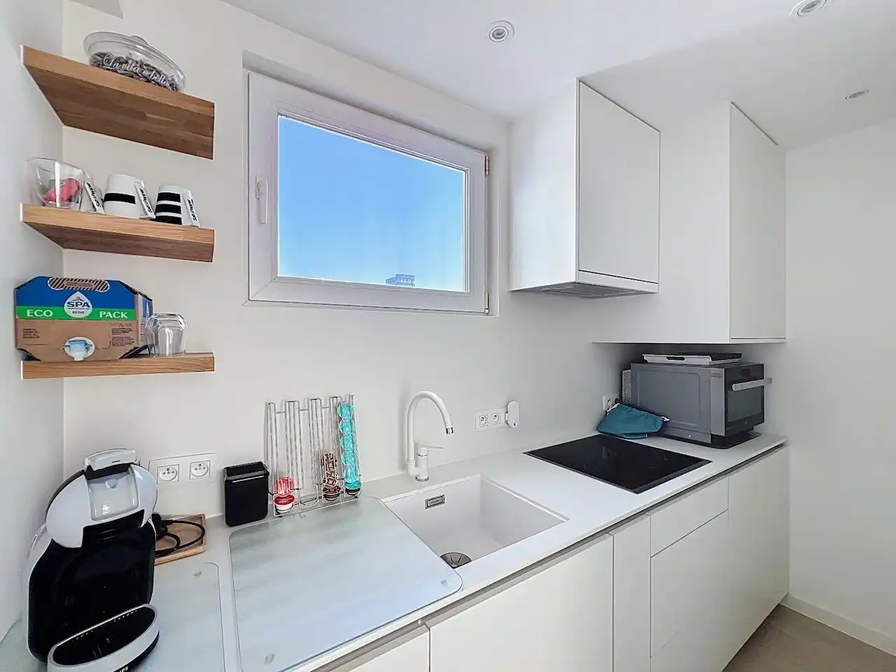 Perfect gerenoveerd appartement met ruim terras en zijdelings zeezicht foto 11