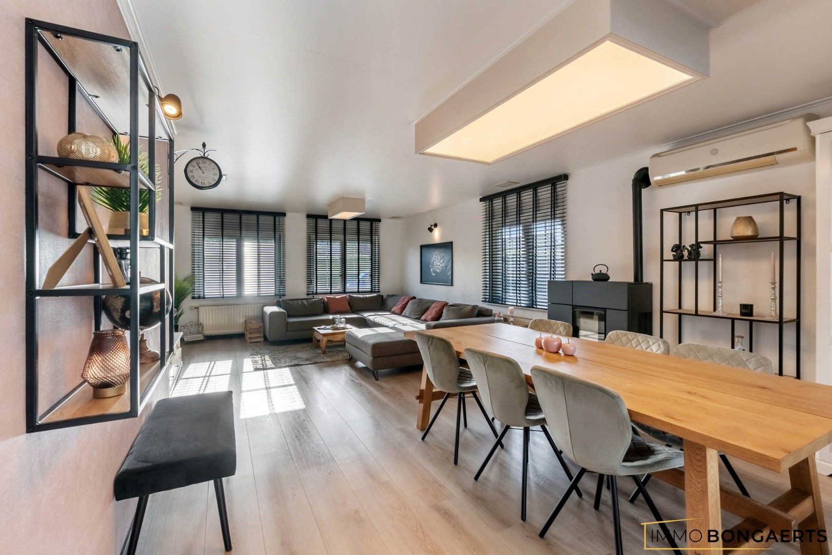 Instapklare woning met 4 slaapkamers en zwembad foto 9