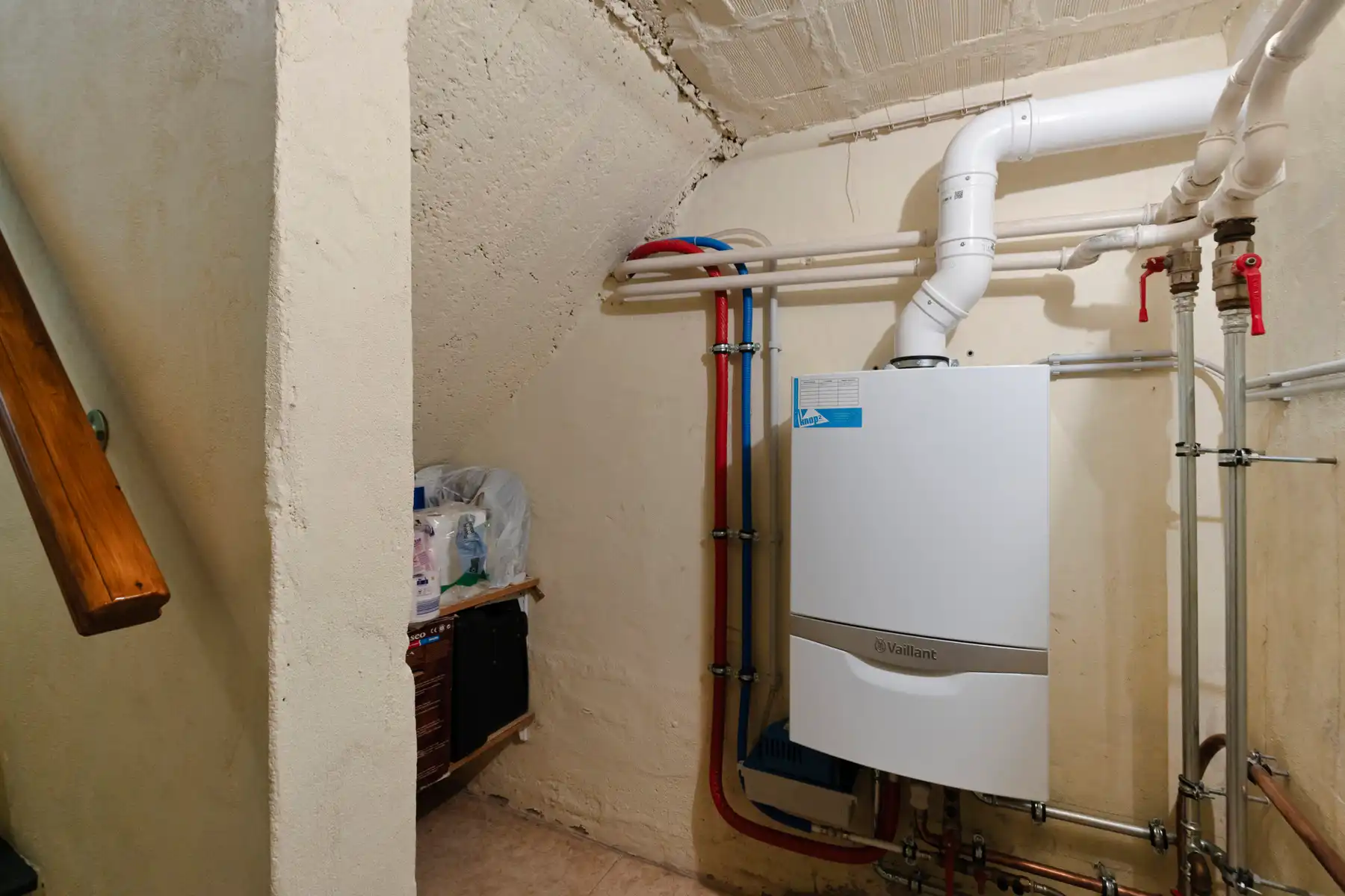 Charmante woning met mooie tuin, 3 slaapkamers en garage foto 23