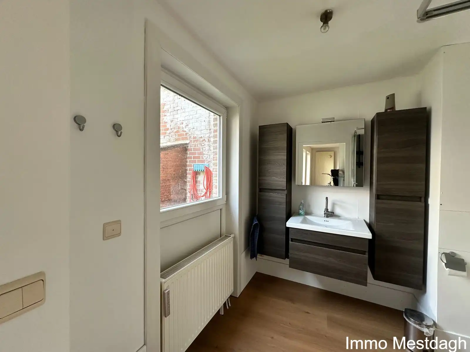 Charmant Gelijkvloers Appartement met Ruim Terras in Hartje Diest. foto 10