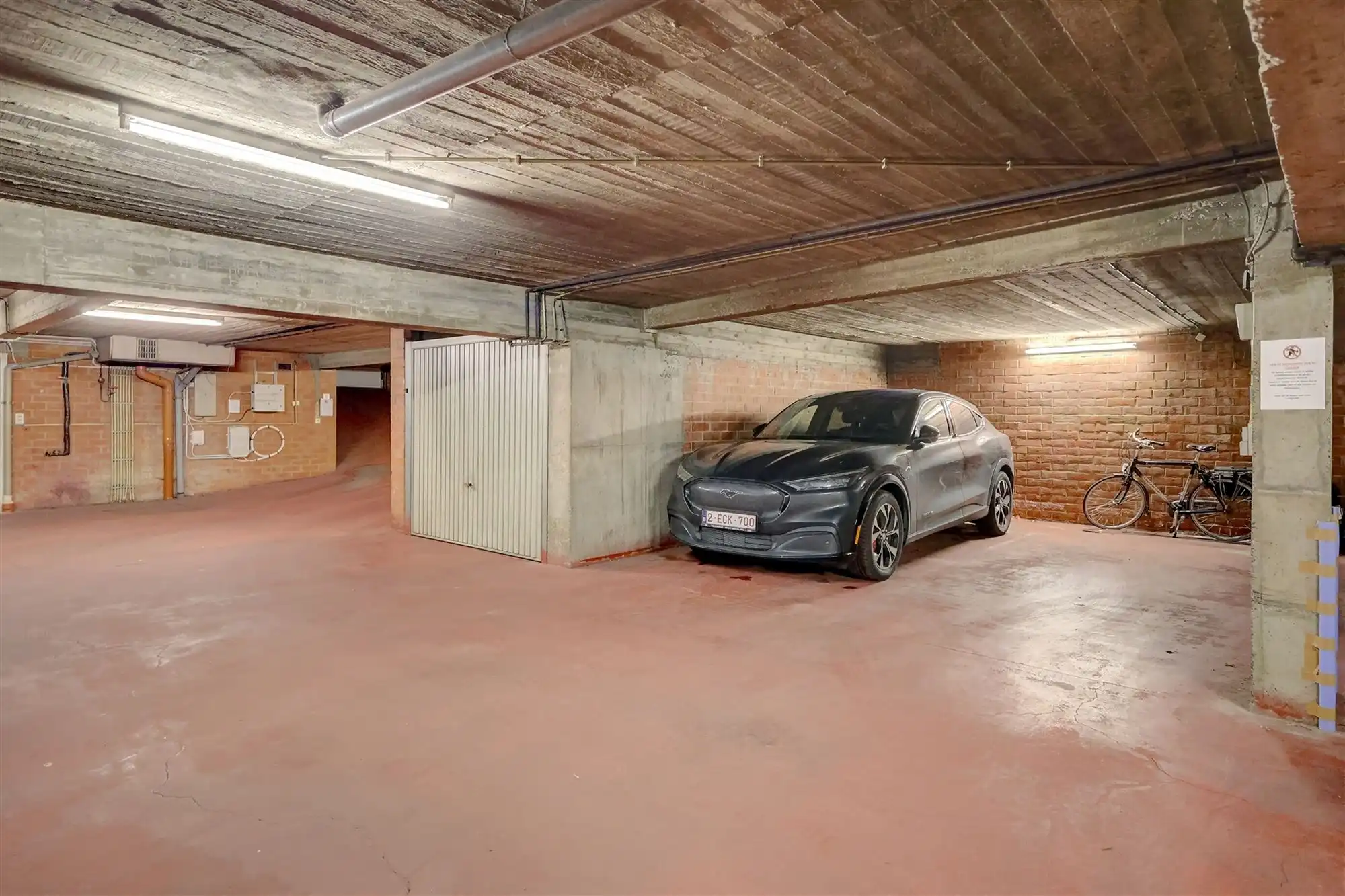 Handelsruimte in het hartje van Mechelen foto 9