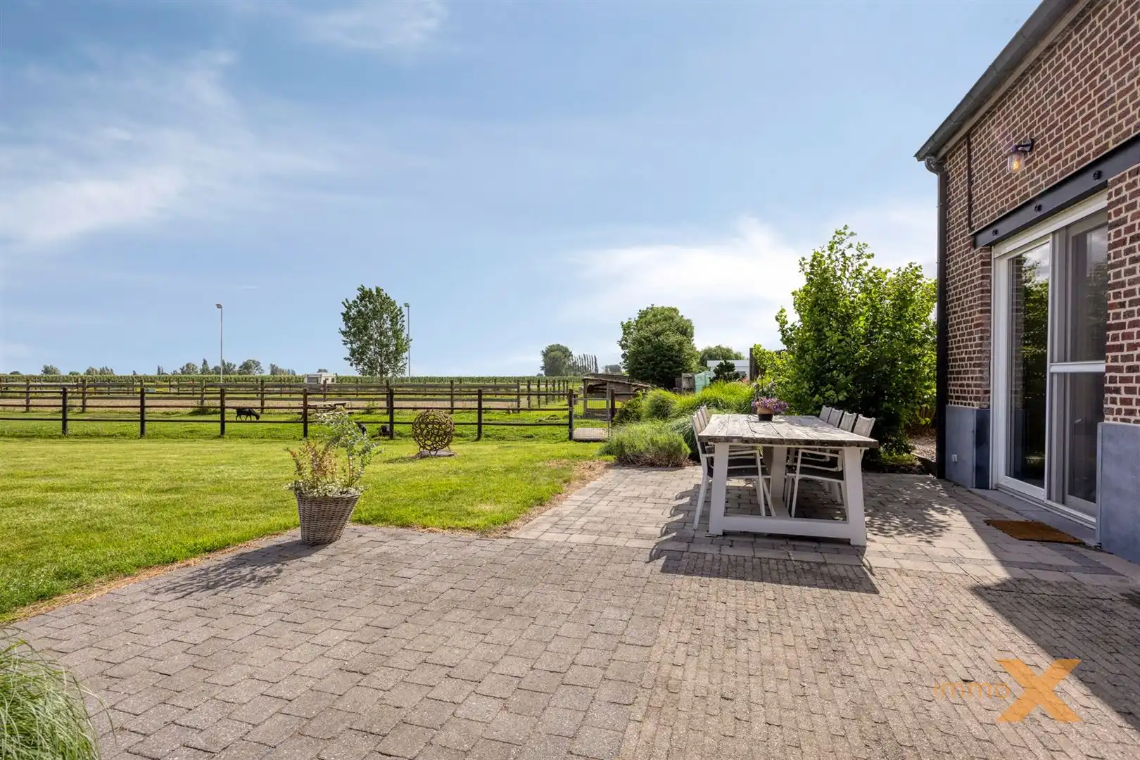 INSTAPKLARE HOEVEWONING MET STALLINGEN EN WEIDEN foto 33