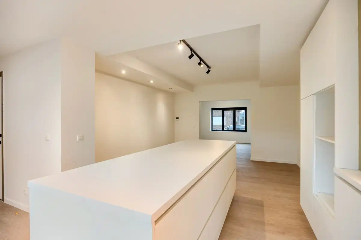 Volledig gerenoveerde halfopen bebouwing met 3 slaapkamers, tuin, terras en garage in Kumtich! – EPC 95 kWh/m² - bewoonbare opp. 153 m² foto 7