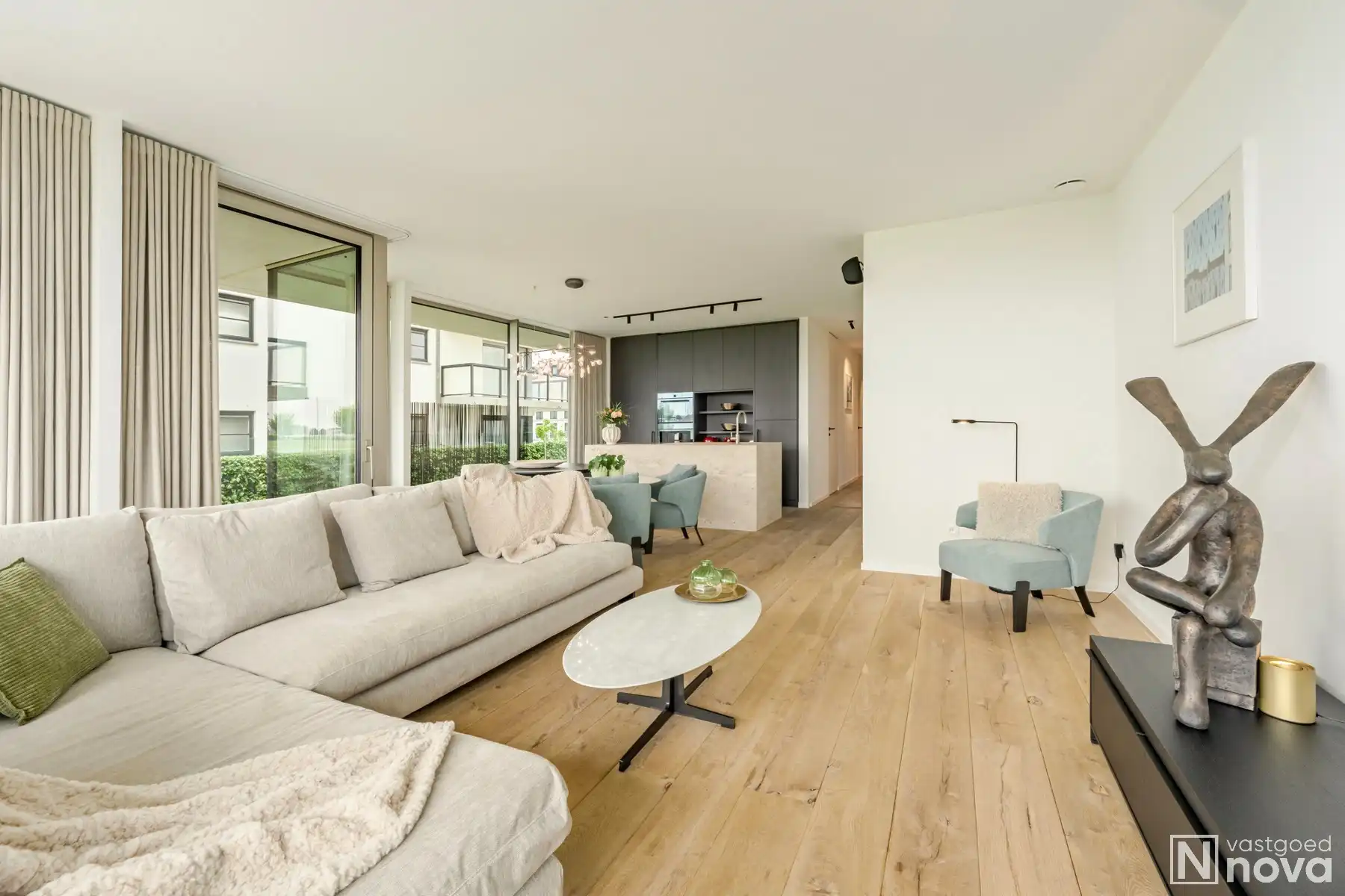 High-end afgewerkt 3-slaapkamer appartement - subliem zicht foto 6