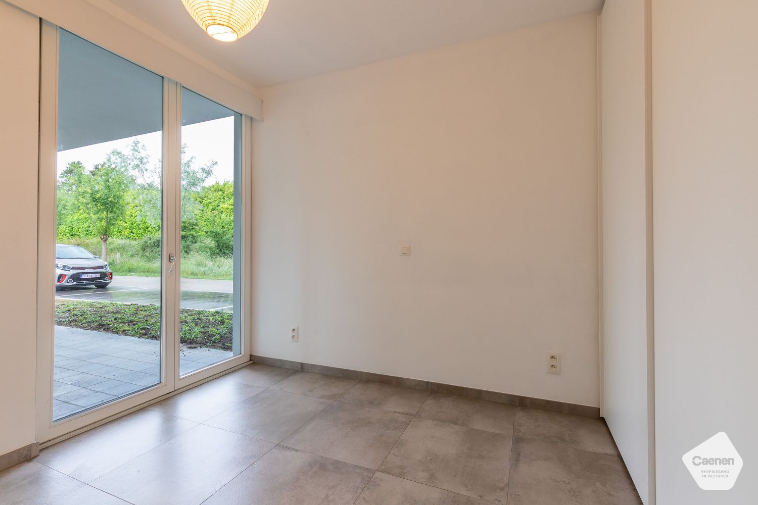 Zeer recent gelijkvloers appartement met 2 slaapkamers foto 5