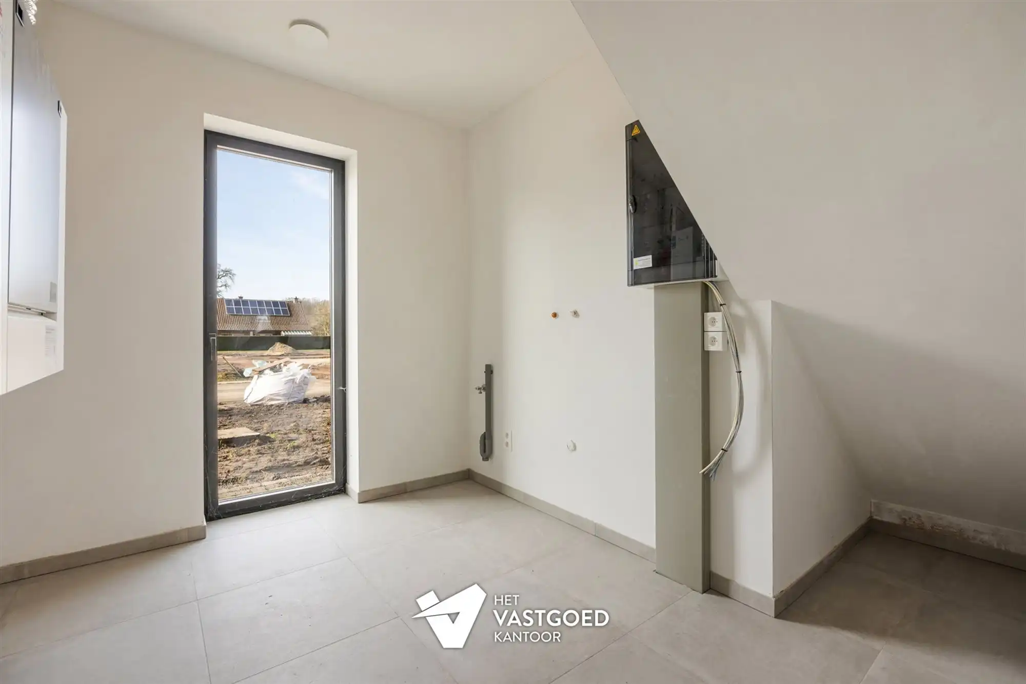 MODERNE AFGEWERKTE NIEUWBOUWWONING OP CENTRALE EN RUSTIGE LIGGING TE PEER foto 13