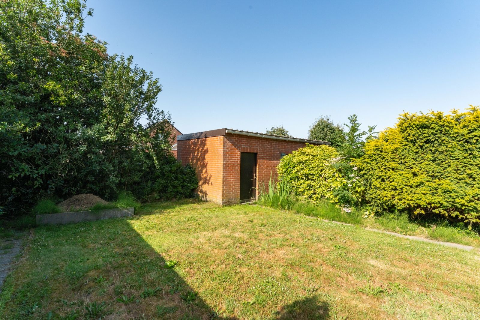 Ruime gezinswoning op 737 m² met 6 slaapkamers! foto 22