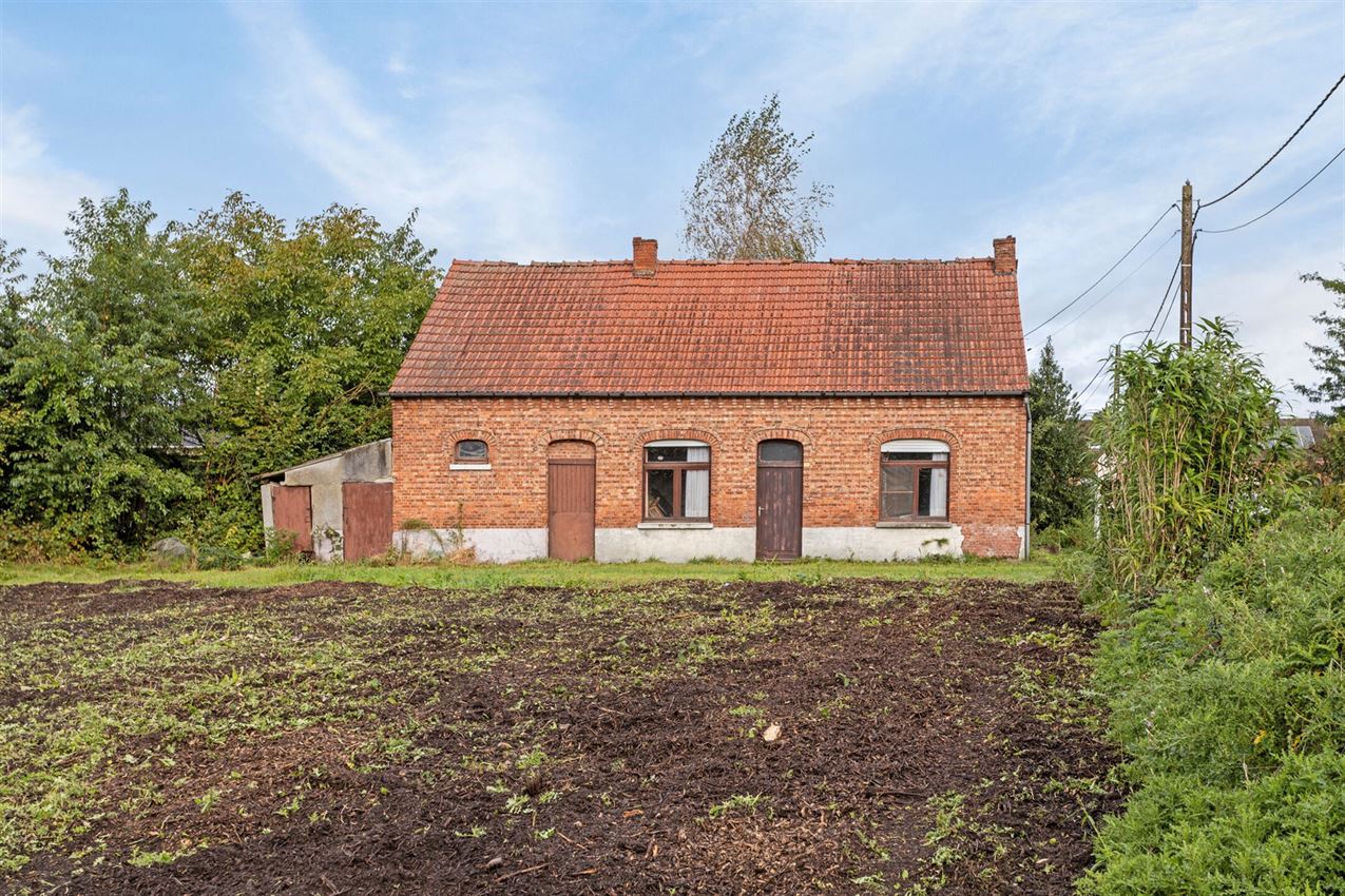 Unieke kans: Te renoveren of nieuw te bouwen hoeve op 31a40 in een rustige, landelijke omgeving foto 15