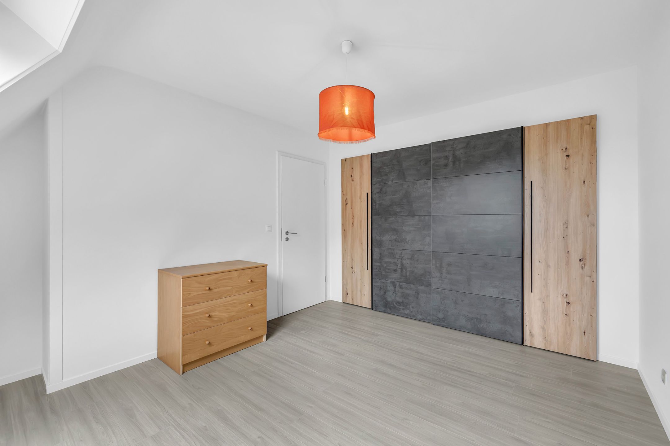 Gerenoveerd appartement met twee slaapkamers foto 14