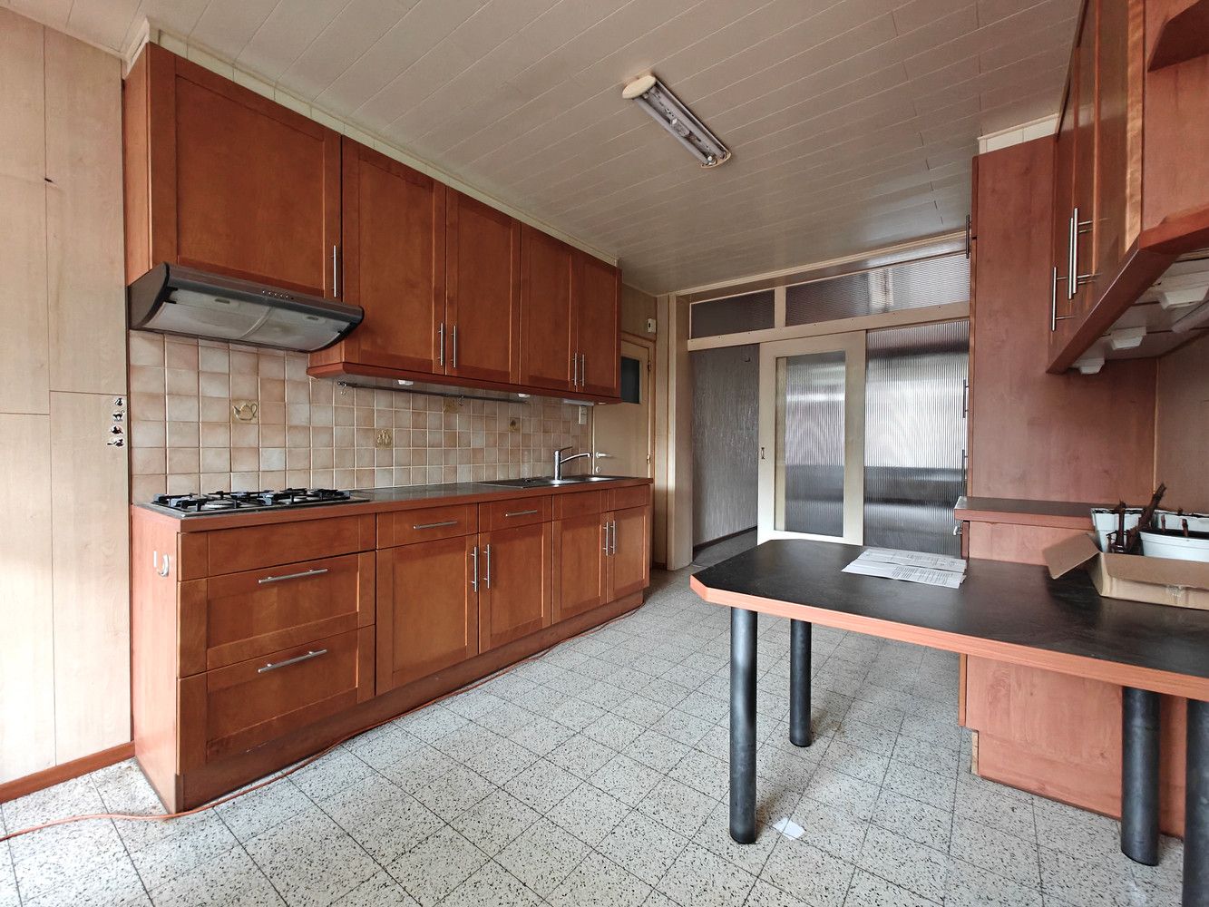 Te renoveren rijwoning met 3 slaapkamers en leuke tuin foto 6