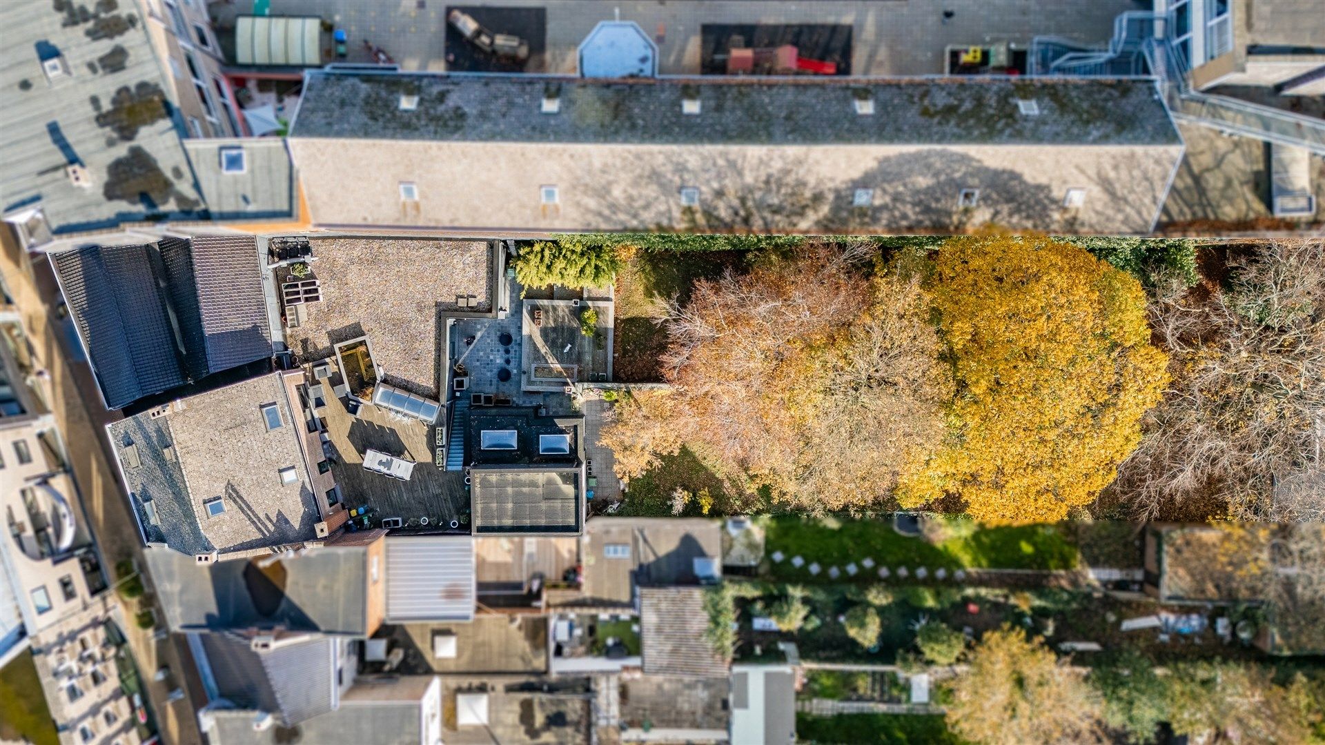 Prachtig winkelpand met duplex op groot perceel foto 30