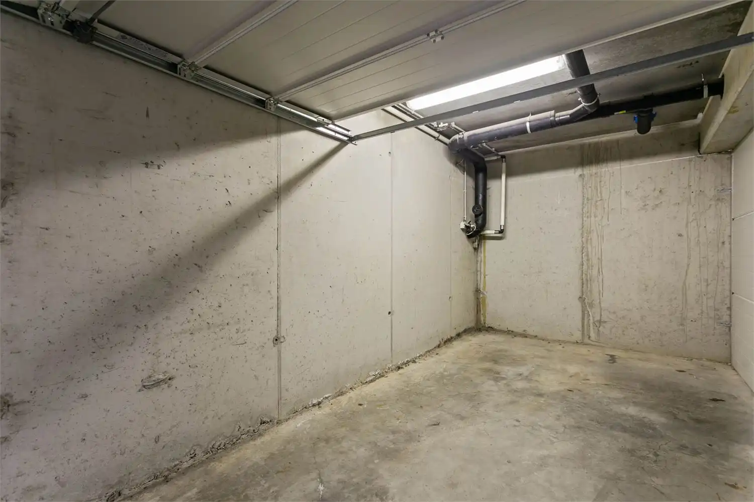 Instapklaar duplex dakappartement met terras in hartje Oostkamp foto 30