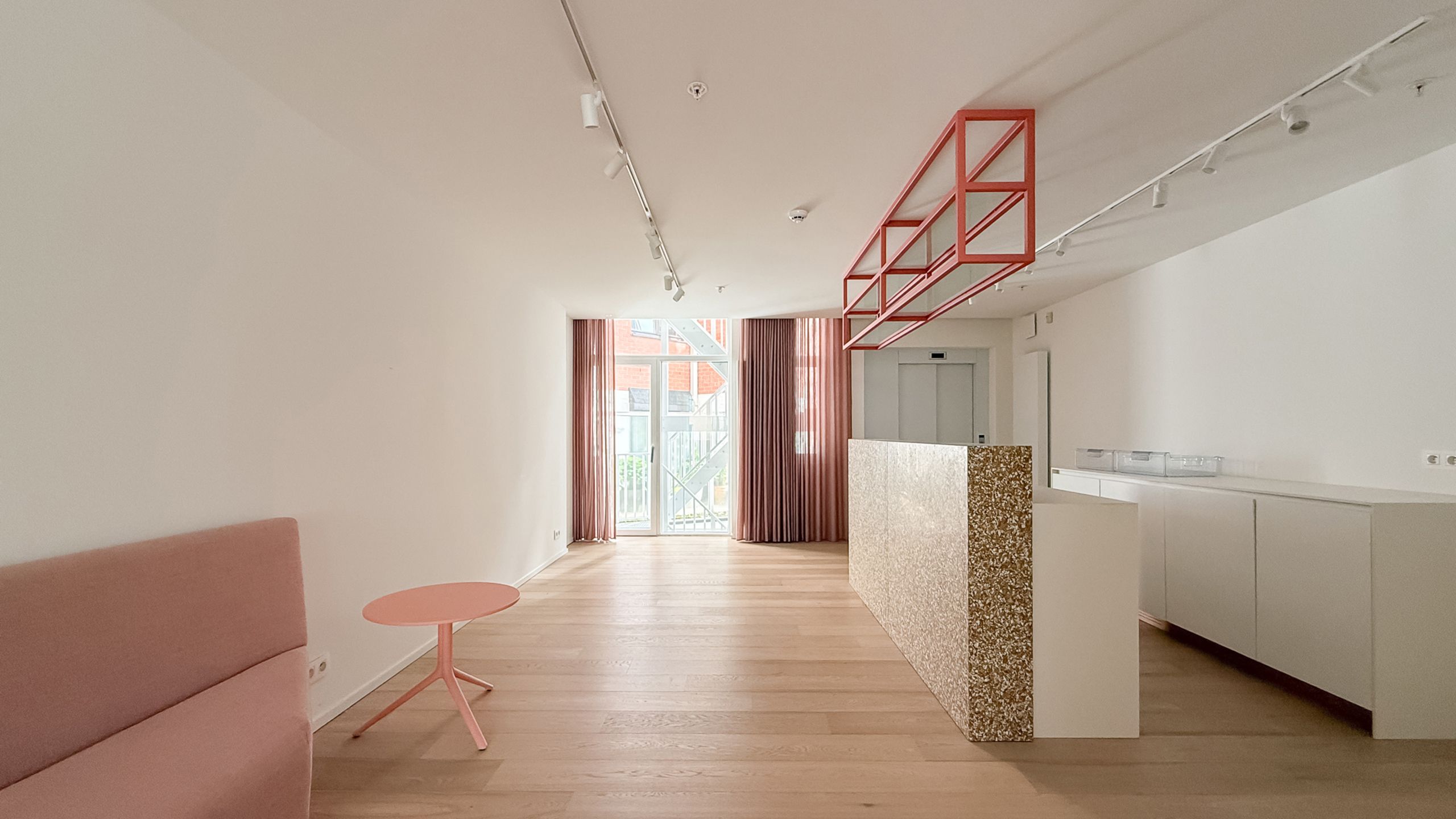 Exclusief winkelpand op toplocatie in de Lippenslaan... foto 21