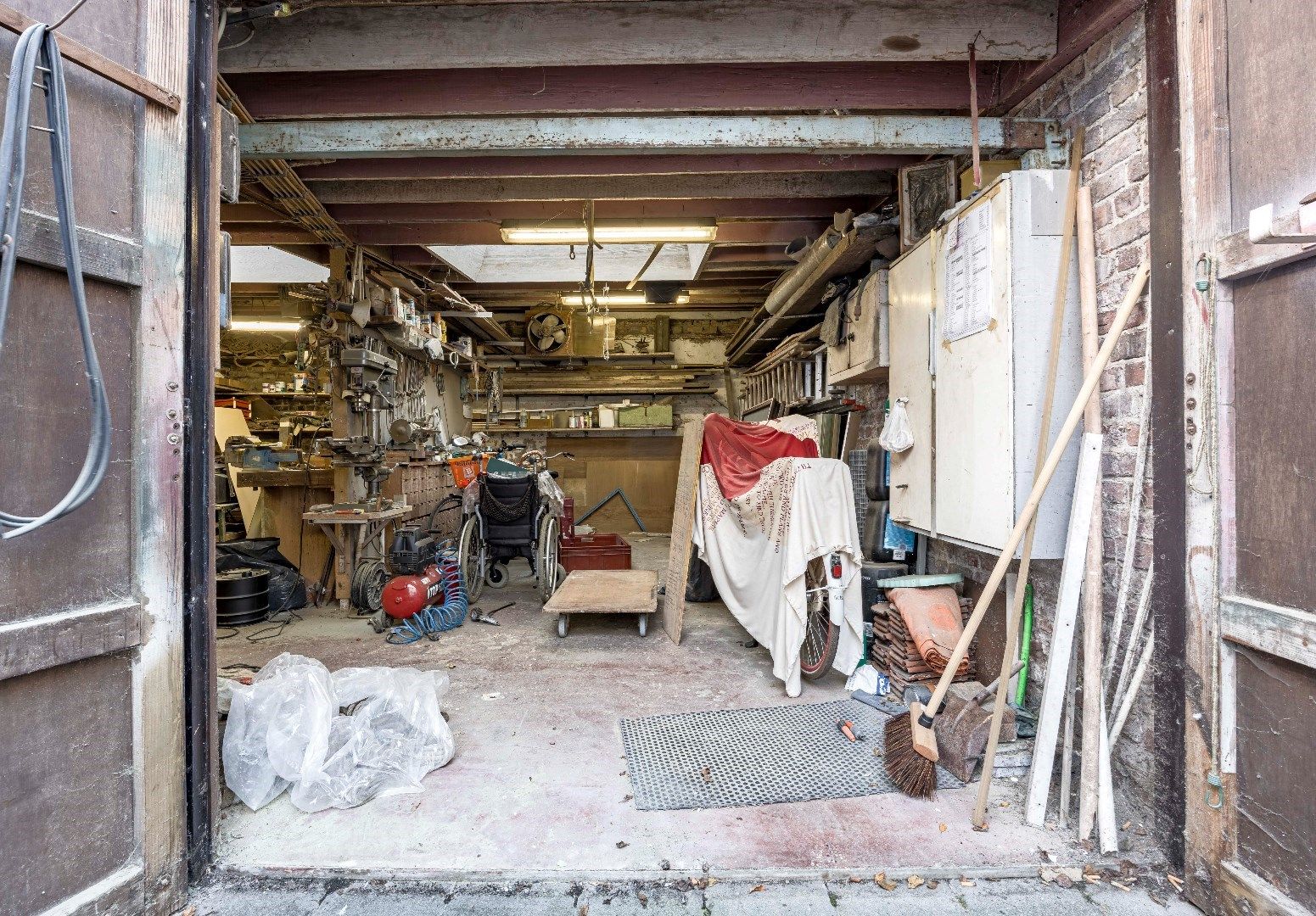 Uitzonderlijk volumineuze gezinswoning op wandelafstand van de dijk foto 19