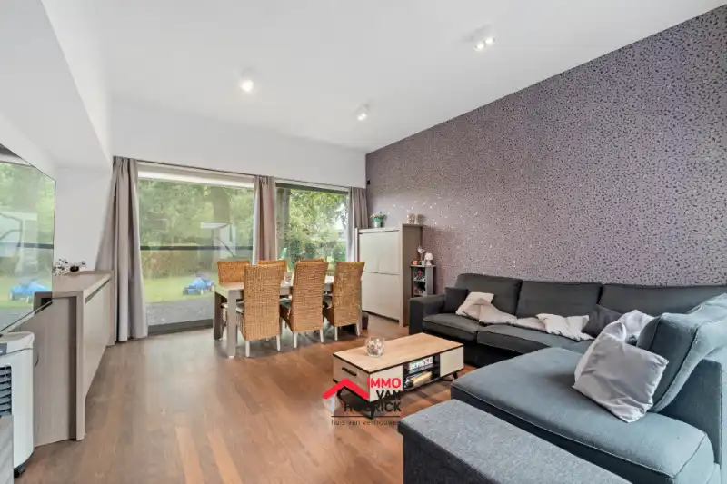Totaal vernieuwde instapklare woning OB - Lokeren Heieinde. foto 3