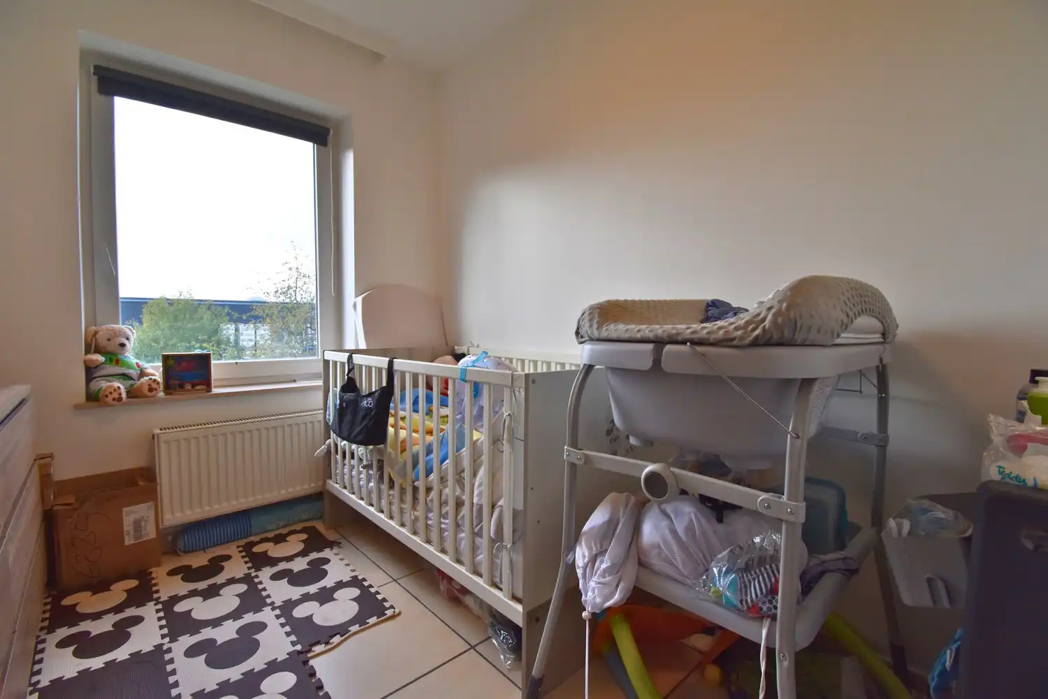 Appartement met 2 slaapkamers, garage en gemeenschappelijke tuin te huur in Sint-Pieters-Leeuw foto 6