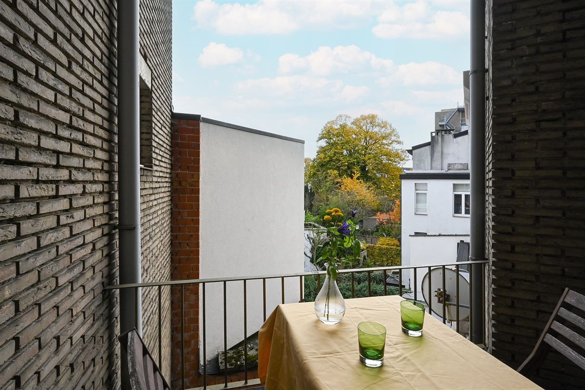 Gerenoveerd appartement op geliefde locatie foto 17