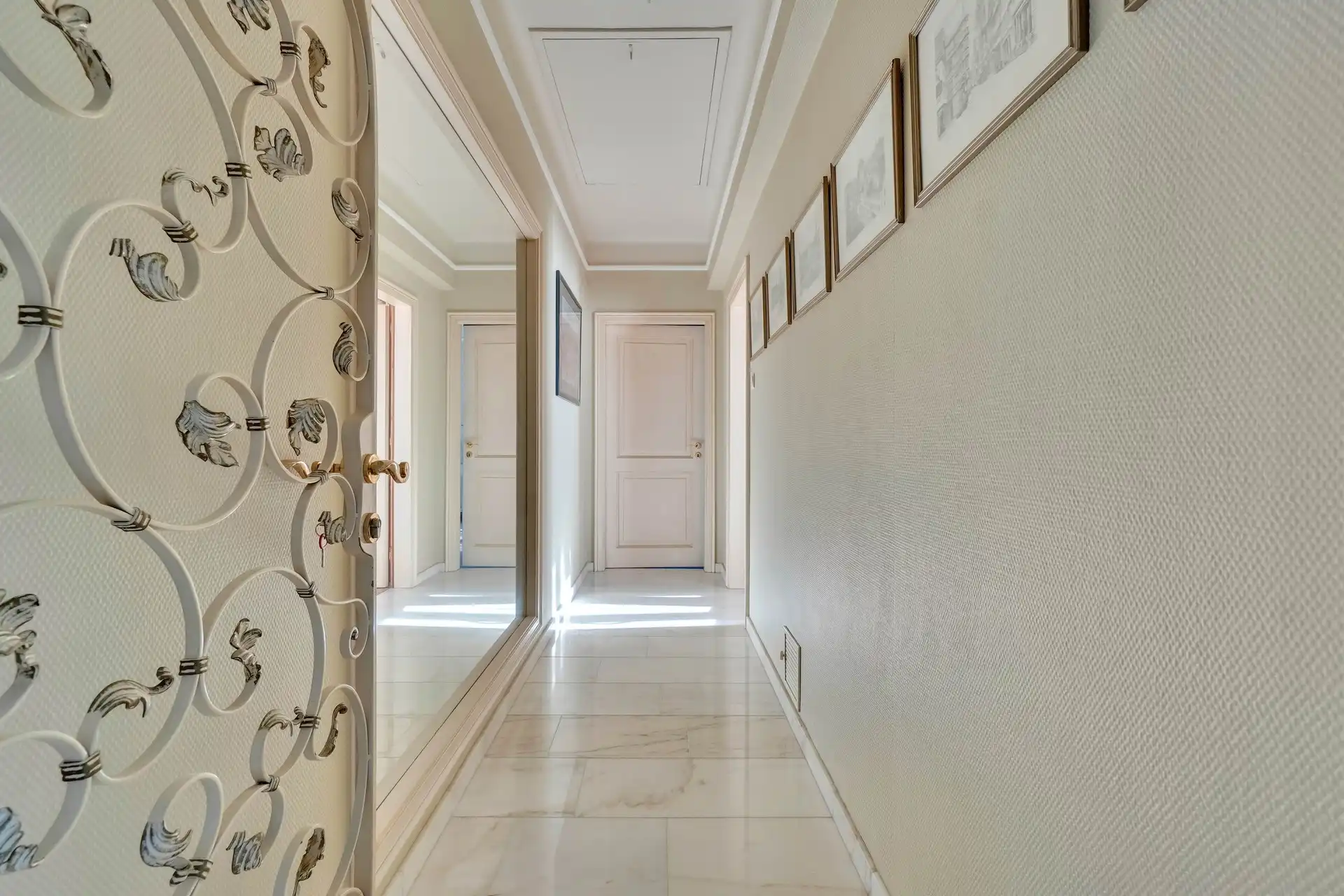 EXCLUSIEVE VILLA IN DOODLOPENDE STRAAT foto 35