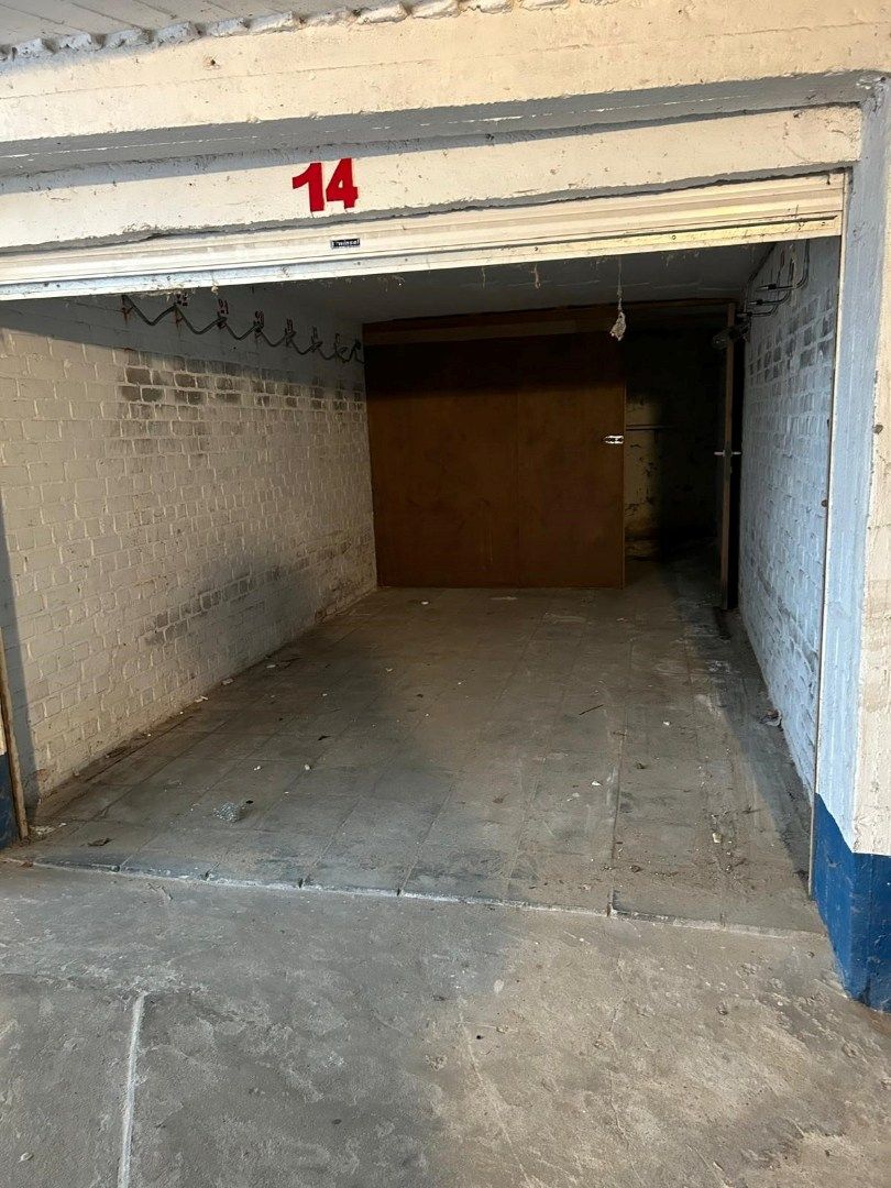  Garage op de min 1 /  ingang Raversijdestraat foto 9
