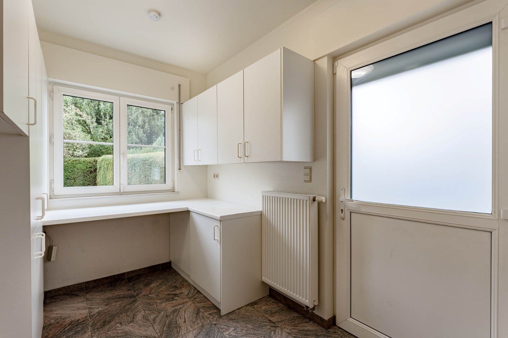 Stijlvolle, hoogwaardig afgewerkt en zeer ruime gezinswoning op een perceel van 8a65ca! foto 24