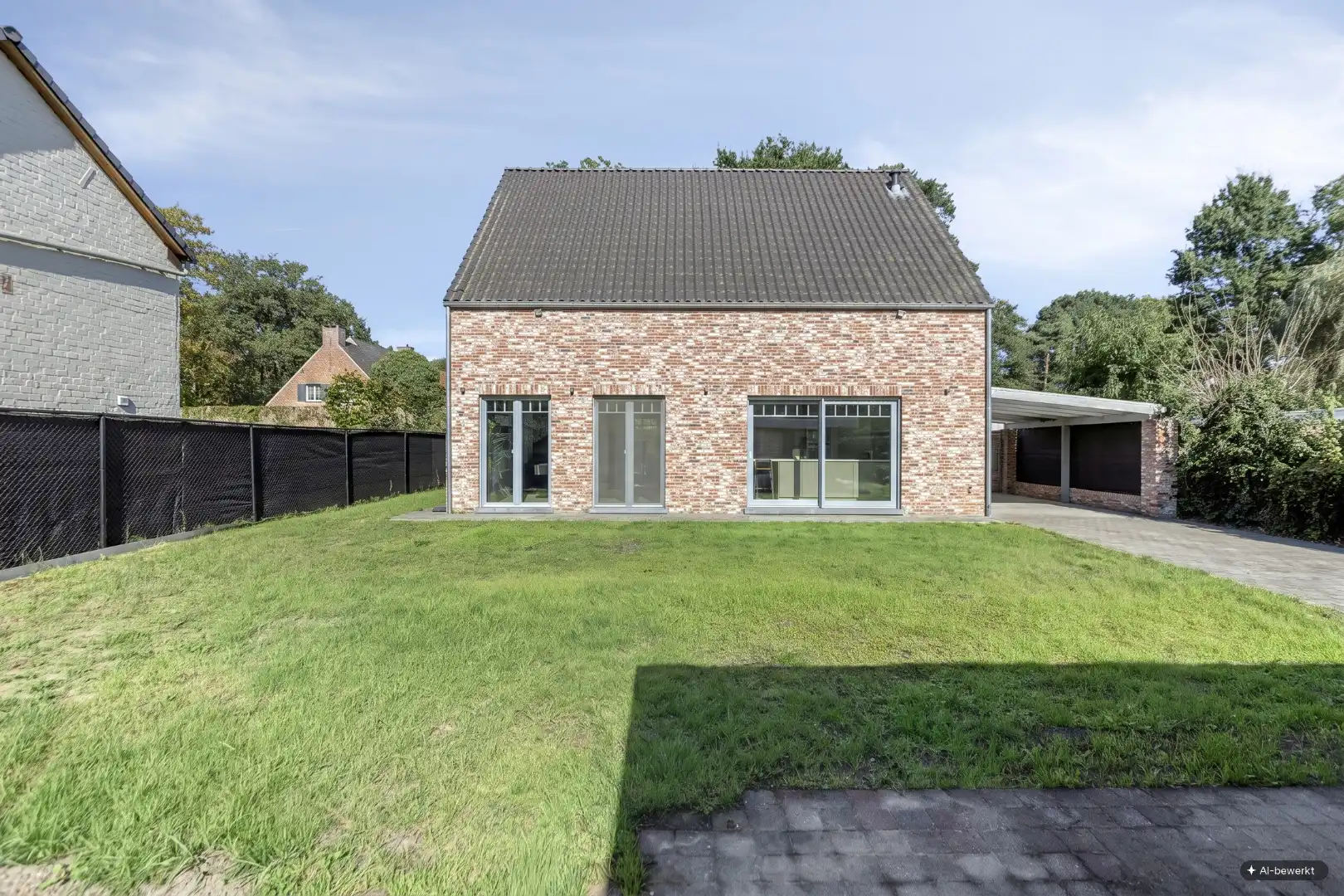 Vrijstaande woning van 2015 met 3 slaapkamers, volledige kelder en zuidgerichte tuin in Schilde. foto 19