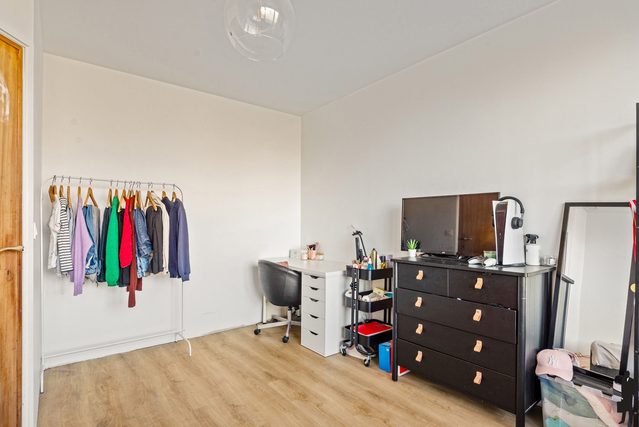 (Deels) gerenoveerde woning met ZW parktuin (ca. 1968m²) foto 29