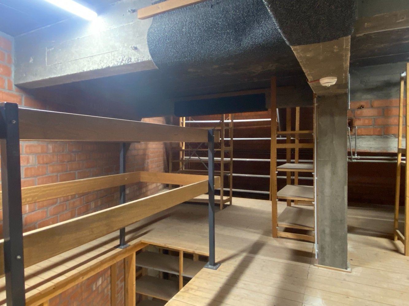 Magazijn met autostaanplaats te koop op een toplocatie in centrum Lier foto 4