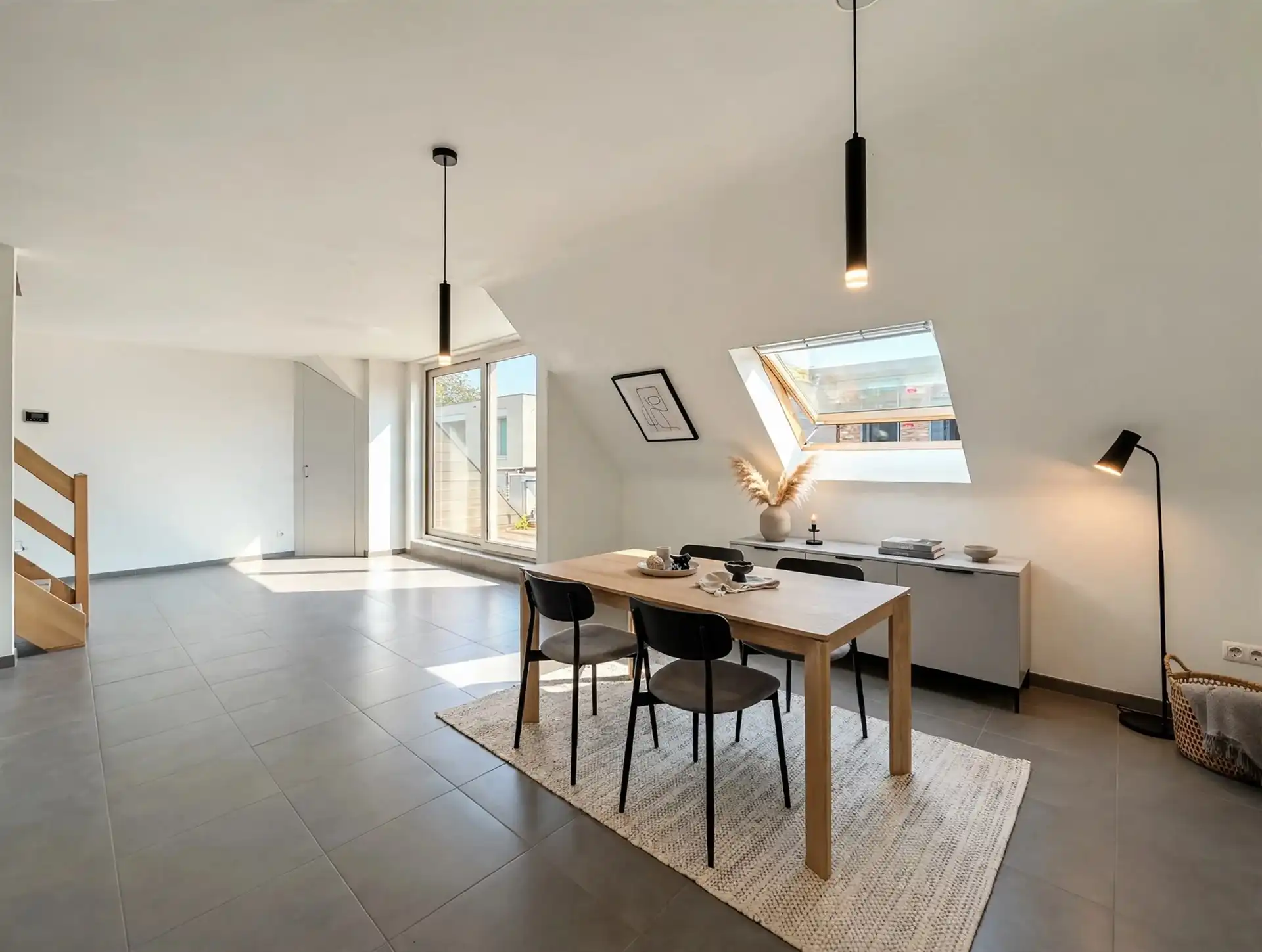Modern 2-slaapkamer appartement met carport! foto 4