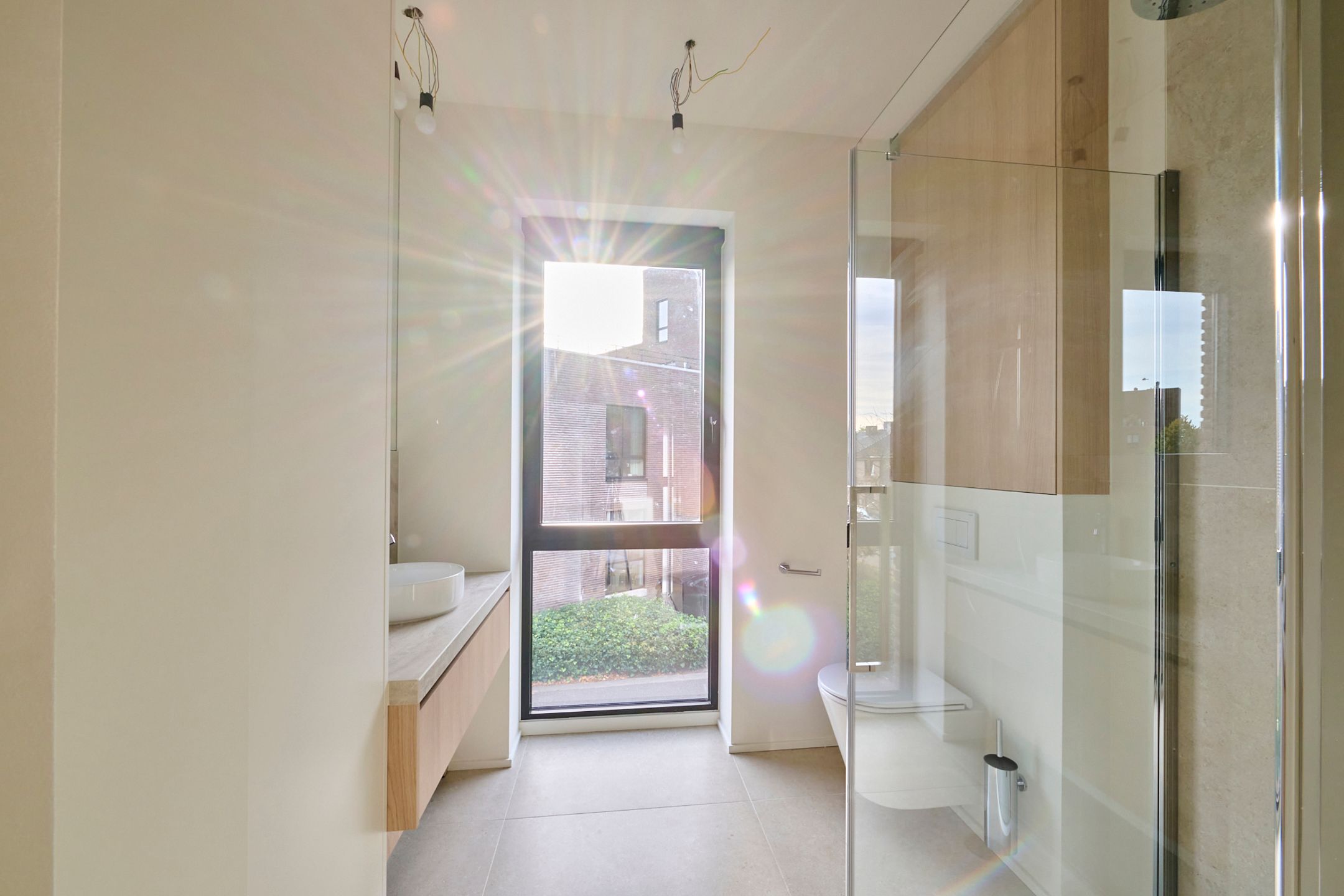 Ruime woning met 4 of 5 slaapkamers en 2 badkamers foto 15