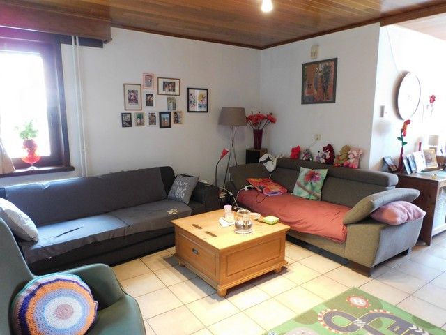 Ruime gezinswoning met tuin en garage foto 3