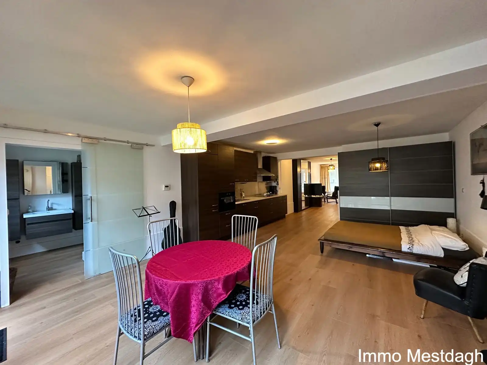 Charmant Gelijkvloers Appartement / Studio met Ruim Terras in Hartje Diest. foto 10