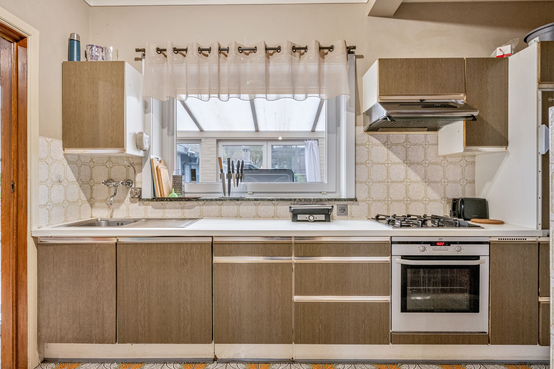 Instapklare halfopen bebouwing met 4 slaapkamers foto 6