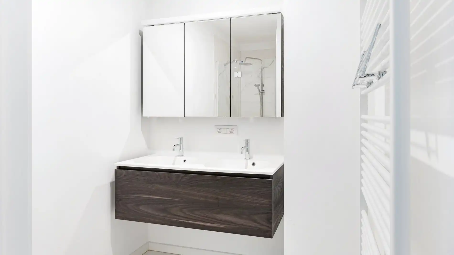 Recente hoekwoning met groot volume te Knokke foto 22