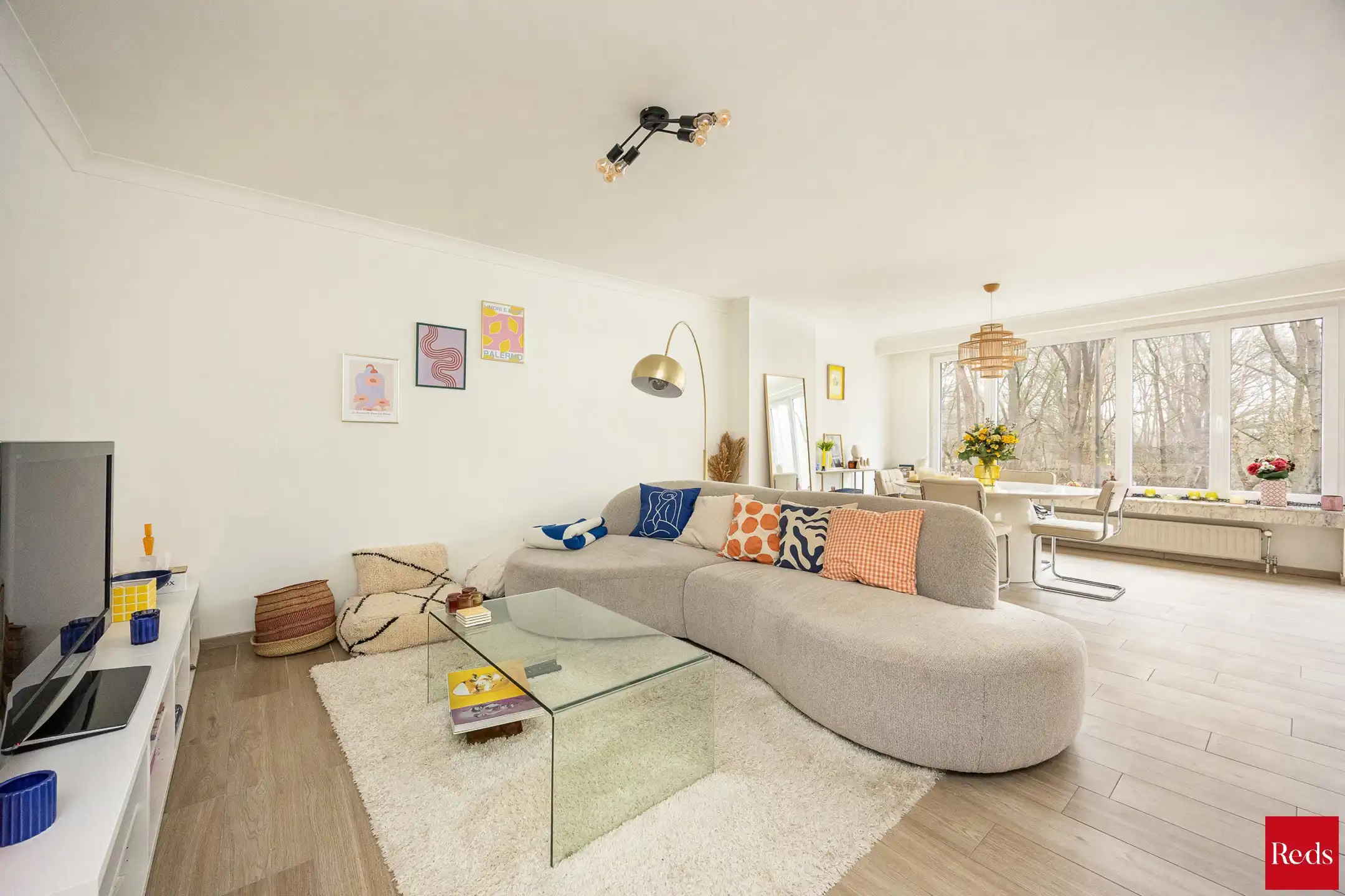 Gerenoveerd appartement nabij een groene omgeving foto 4
