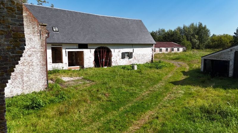 Exclusief 17e eeuws landgoed met bijgebouwen en slotgracht op 1 ha foto 21