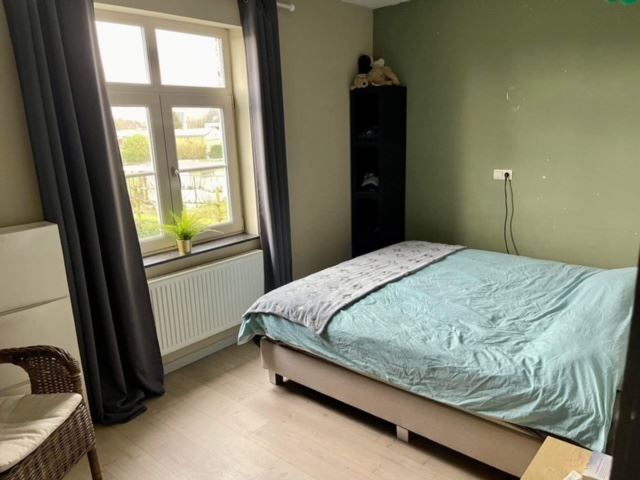 Twee slaapkamer appartement + carport foto 9