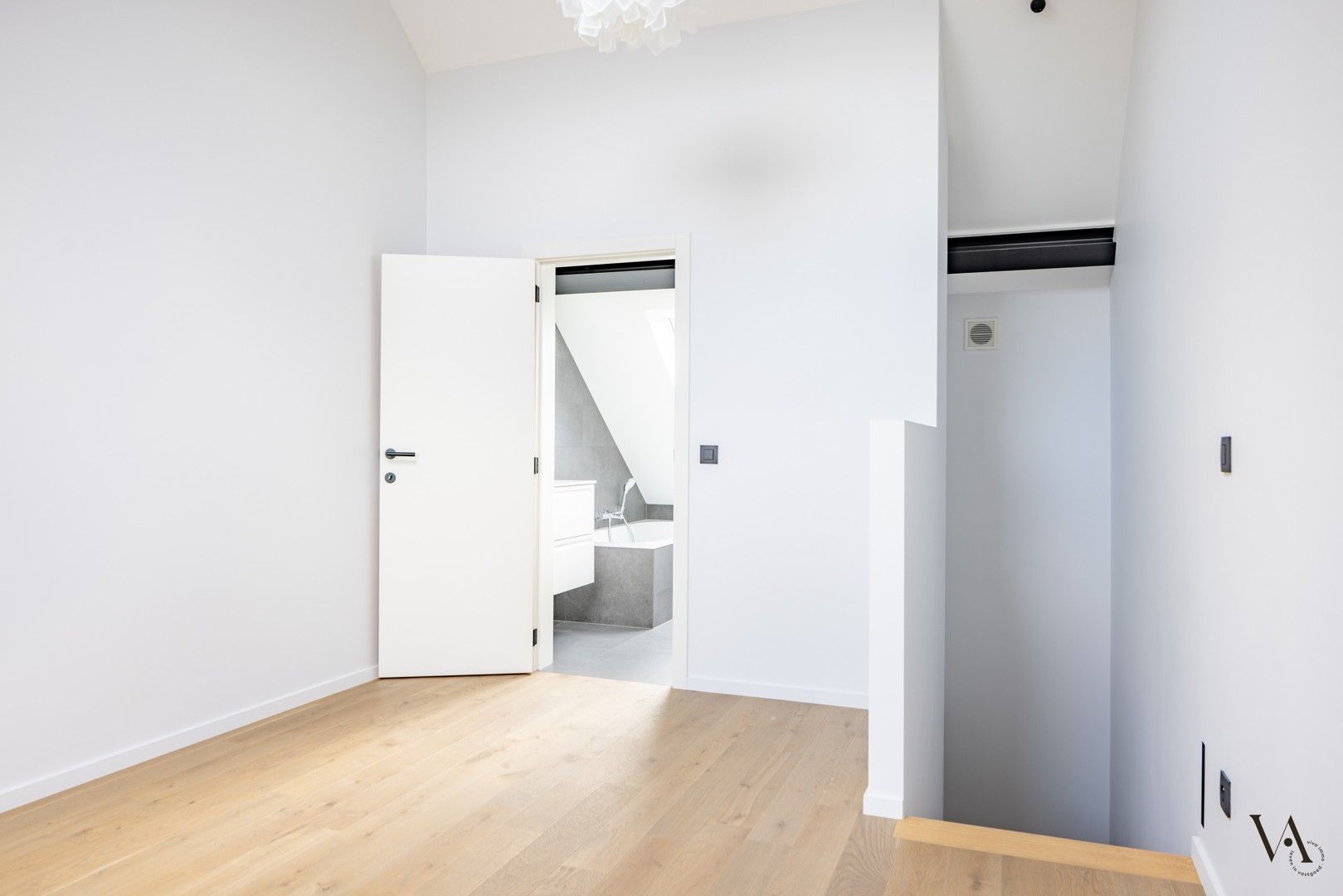 Energiezuinige vernieuwbouw woning met ruime tuin aan Heverleebos foto 9