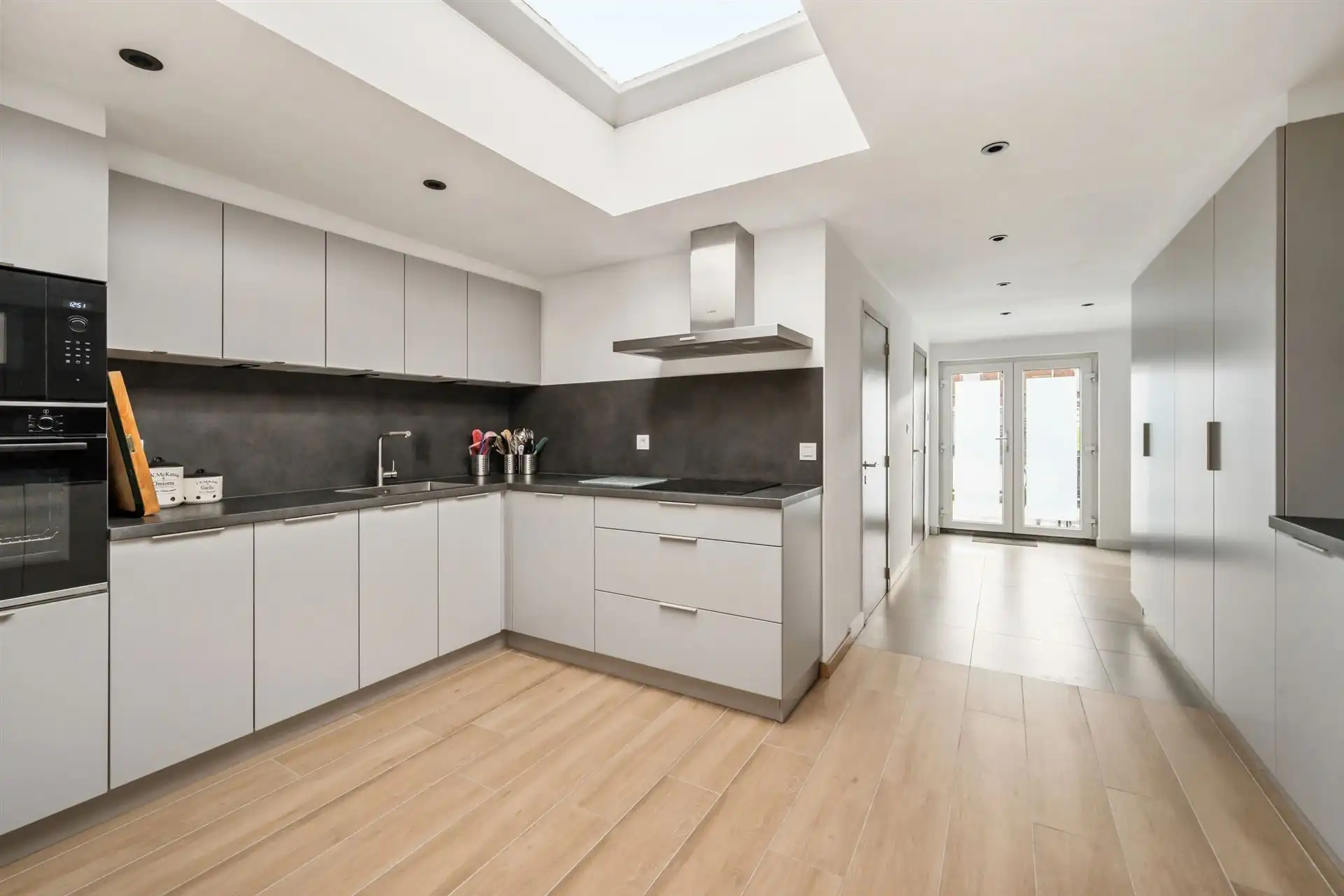 TOPPER! Rustig gelegen gerenoveerde woning met 3 slpk&tuin foto 7