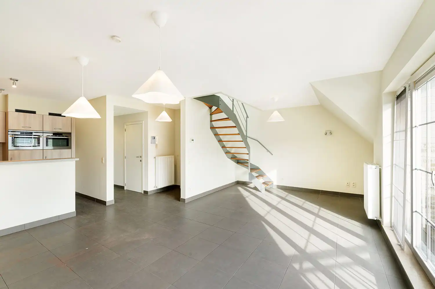 Groot woonappartement (109m²) met terrassen in villa residentie foto 5
