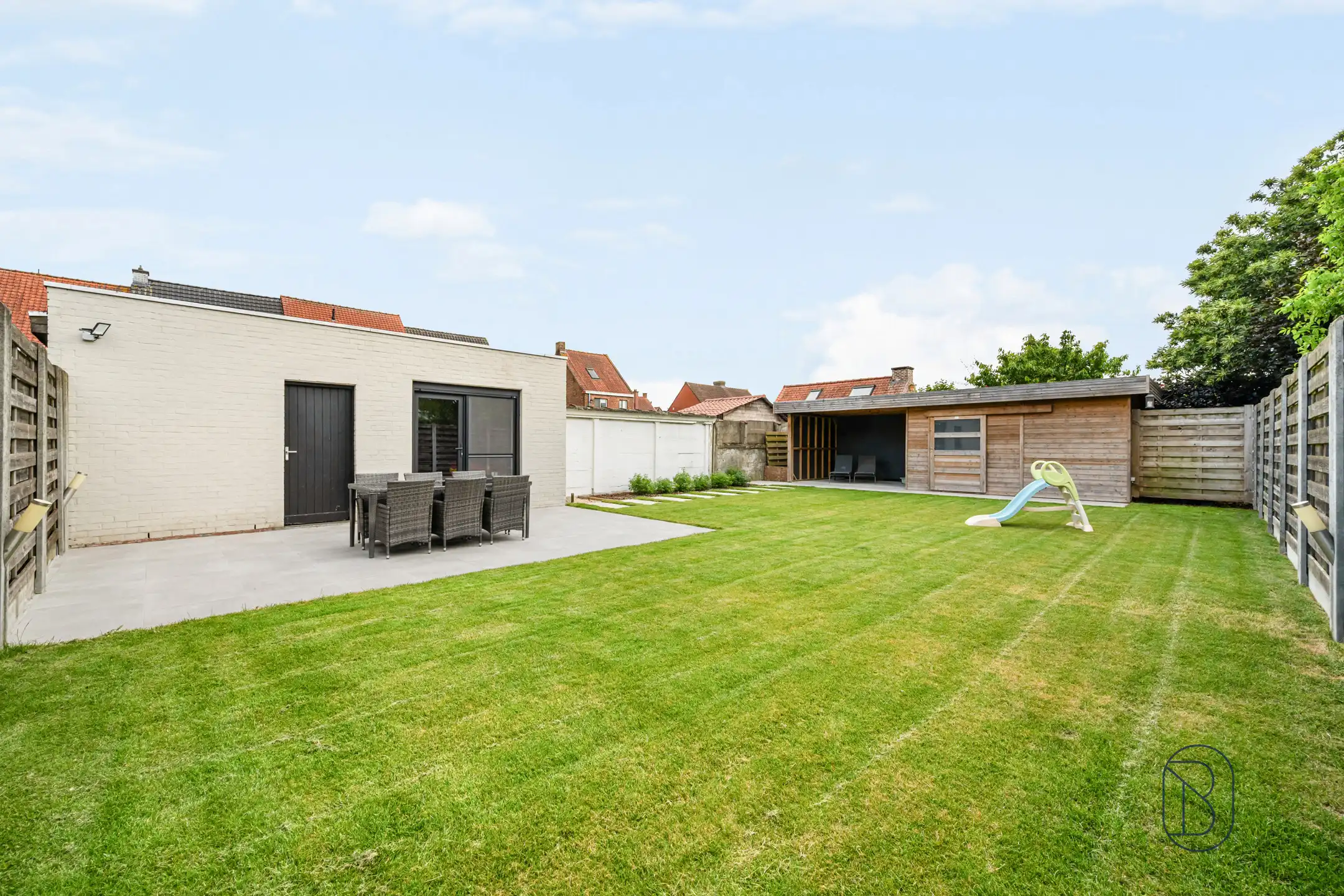 Ruime gezinswoning met 4 slk, zonnige tuin en garage foto 3