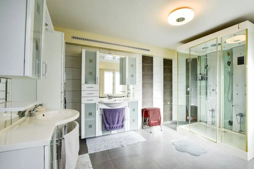 Instapklare GEZINSWONING met o.a. 3 slpks, zonnige STADSKOER en atelier te Blankenberge ! foto 7