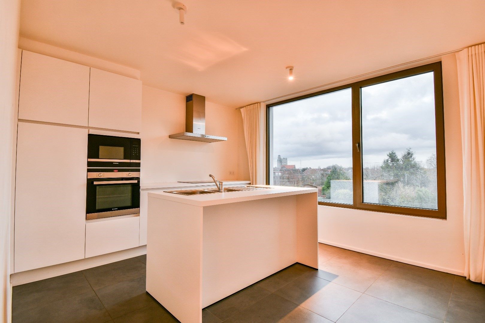 Recent appartement met panoramisch zicht over Roeselare! foto 3