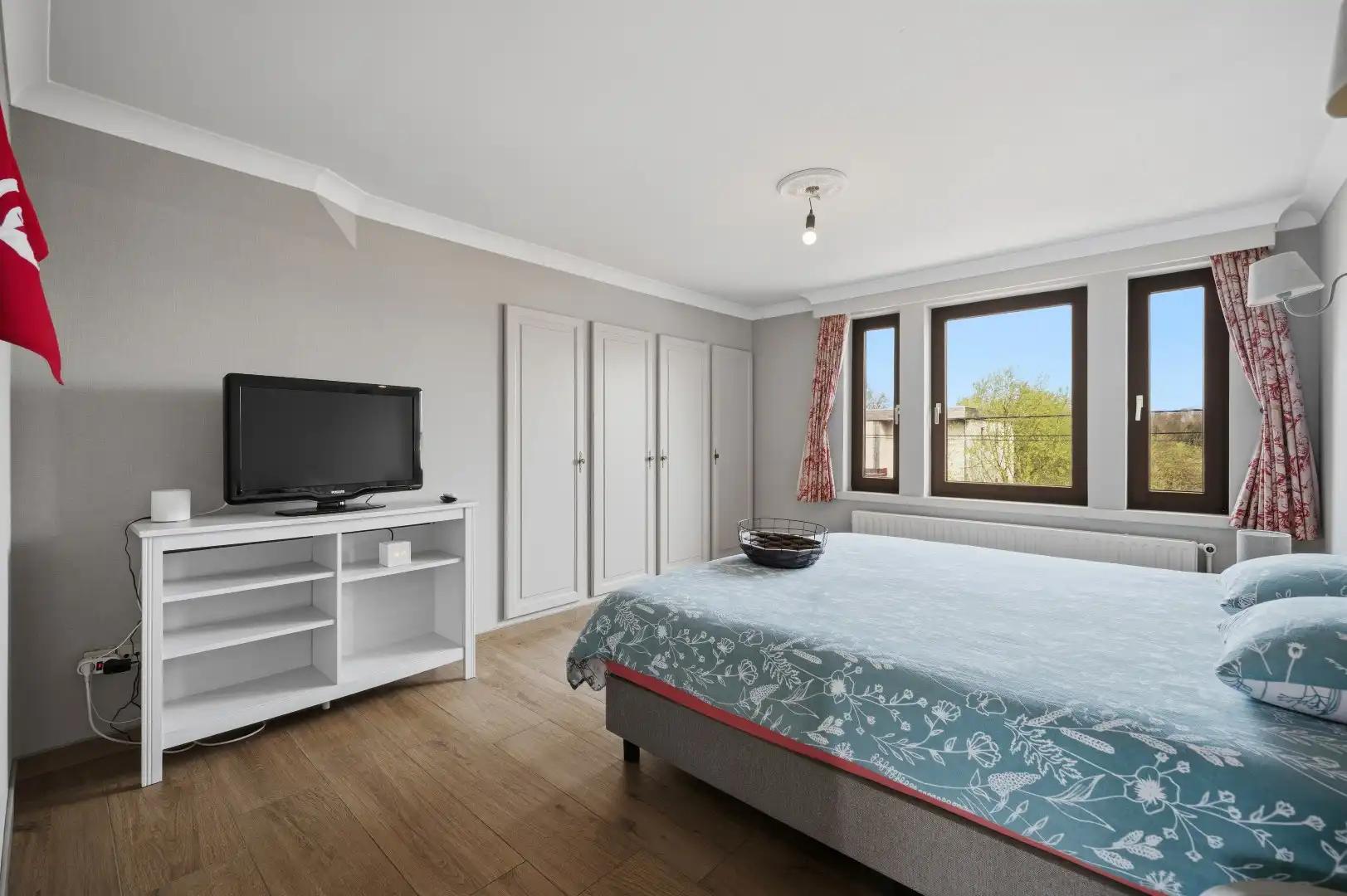 Instapklare, stijlvolle afgewerkte woning met 3 slpks foto 10