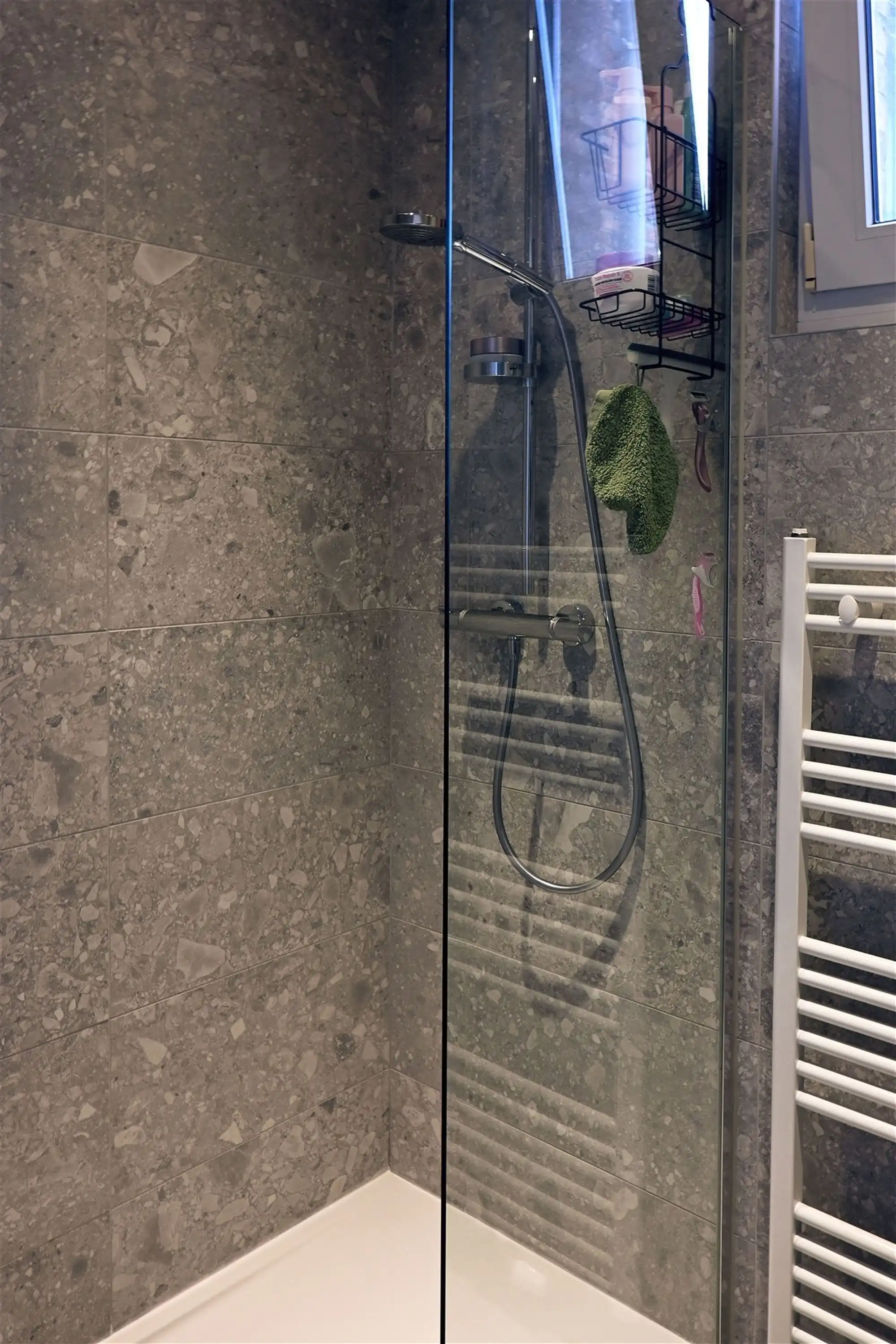 Modern en lichtrijk 1-slaapkamer appartement in Mortsel foto 12