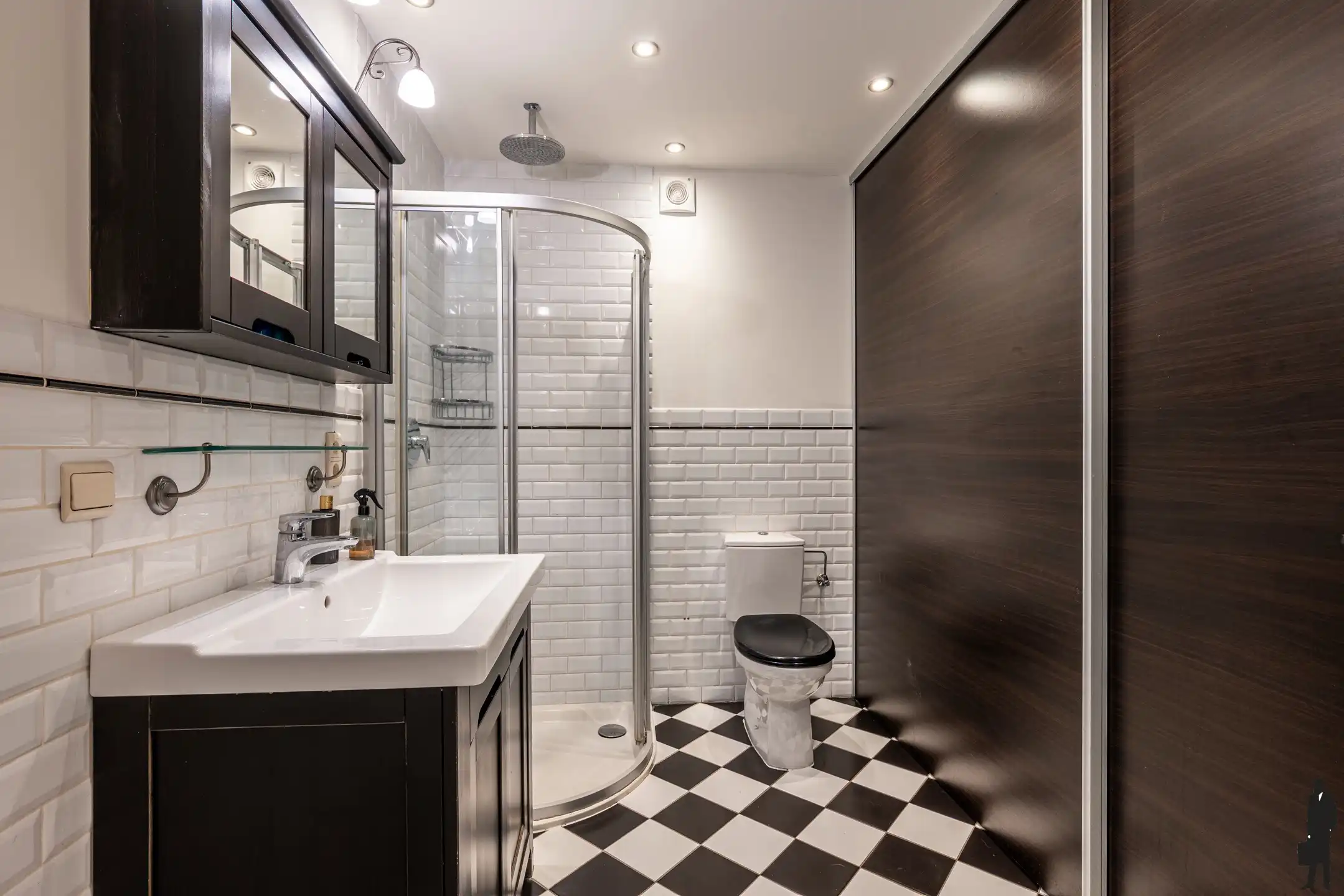 Instapklare woning met bijgebouw, zwembad en zuidtuin! foto 21